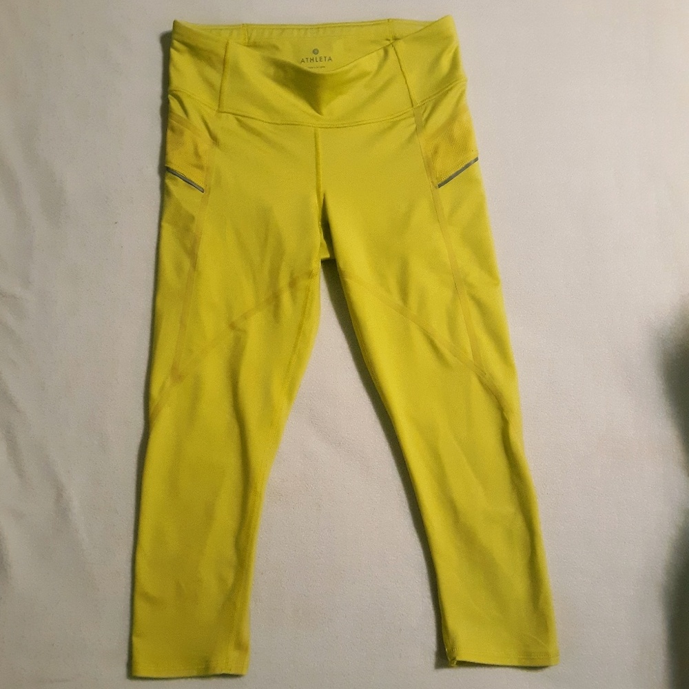 SOLD Athleta capri leggings XS